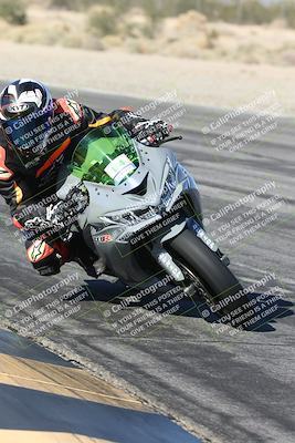 media/Dec-04-2025-Racers Edge (Thu) [[5ebc9f124d]]/3-B Group/3-Session 2 (Turn 7 Inside)/